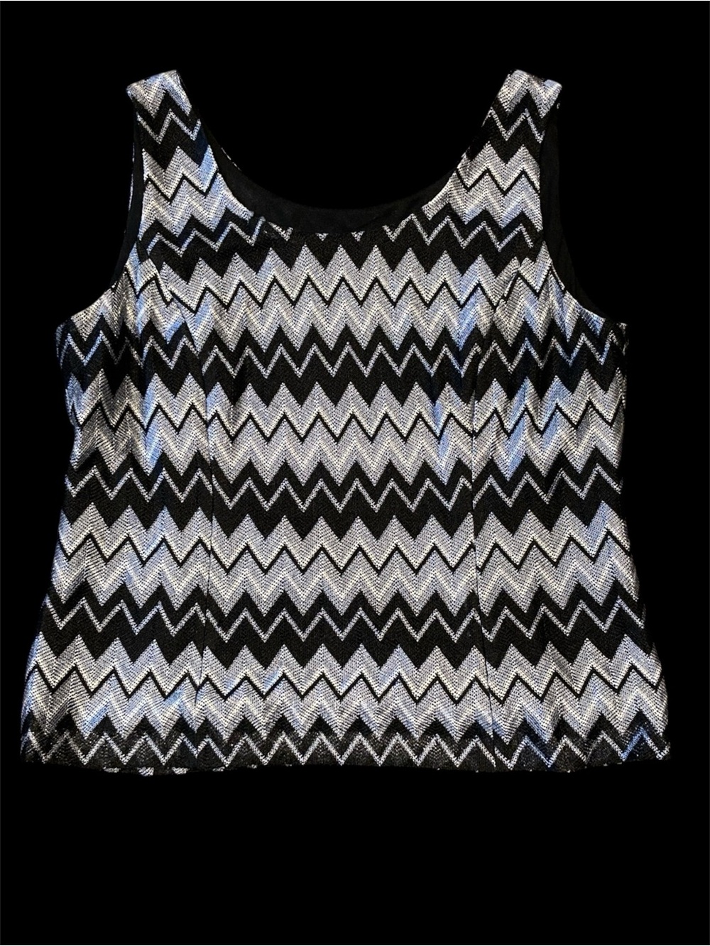Jones New York Black and Silver ChevronTank Top